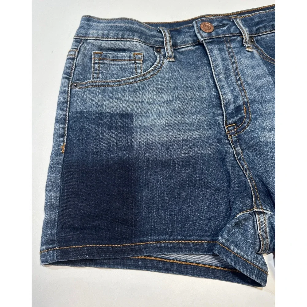 Aeropostale Patchwork Denim Shorts Women Sz 6 Blue High Waisted Midi Colorblock